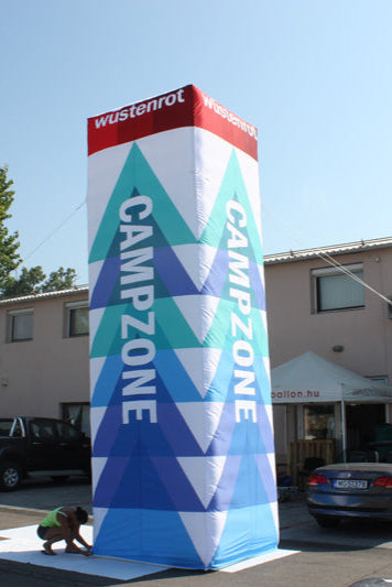 Aufblasbarer Tower mit LED Beleuchtung und individuellem Branding