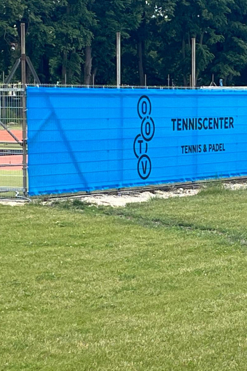 Tennis fence panels