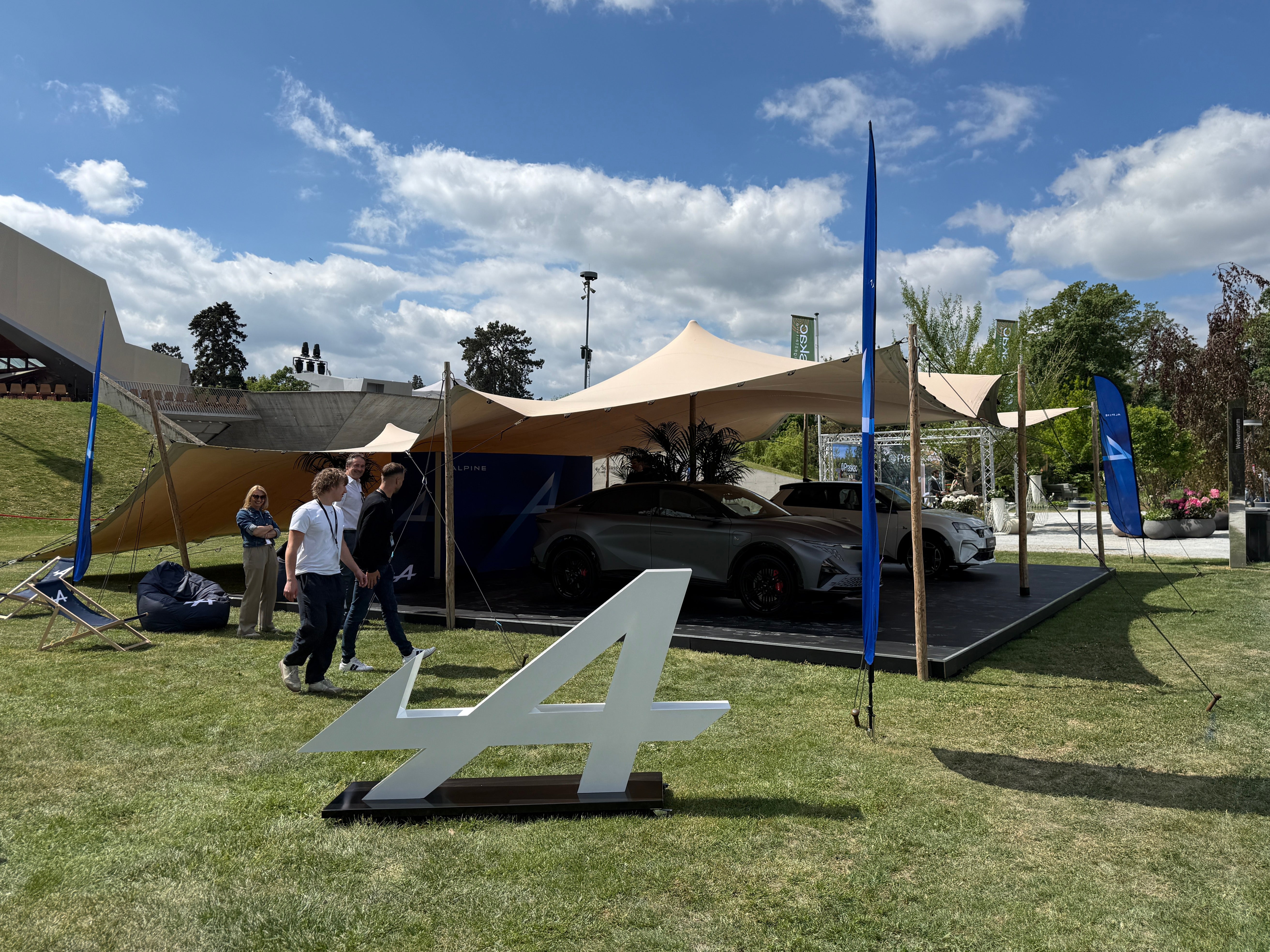 Alpine bei den Design Days unterstützt von hi5branding